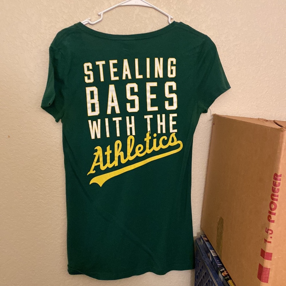 T-Shirt - Picture 2 of 2